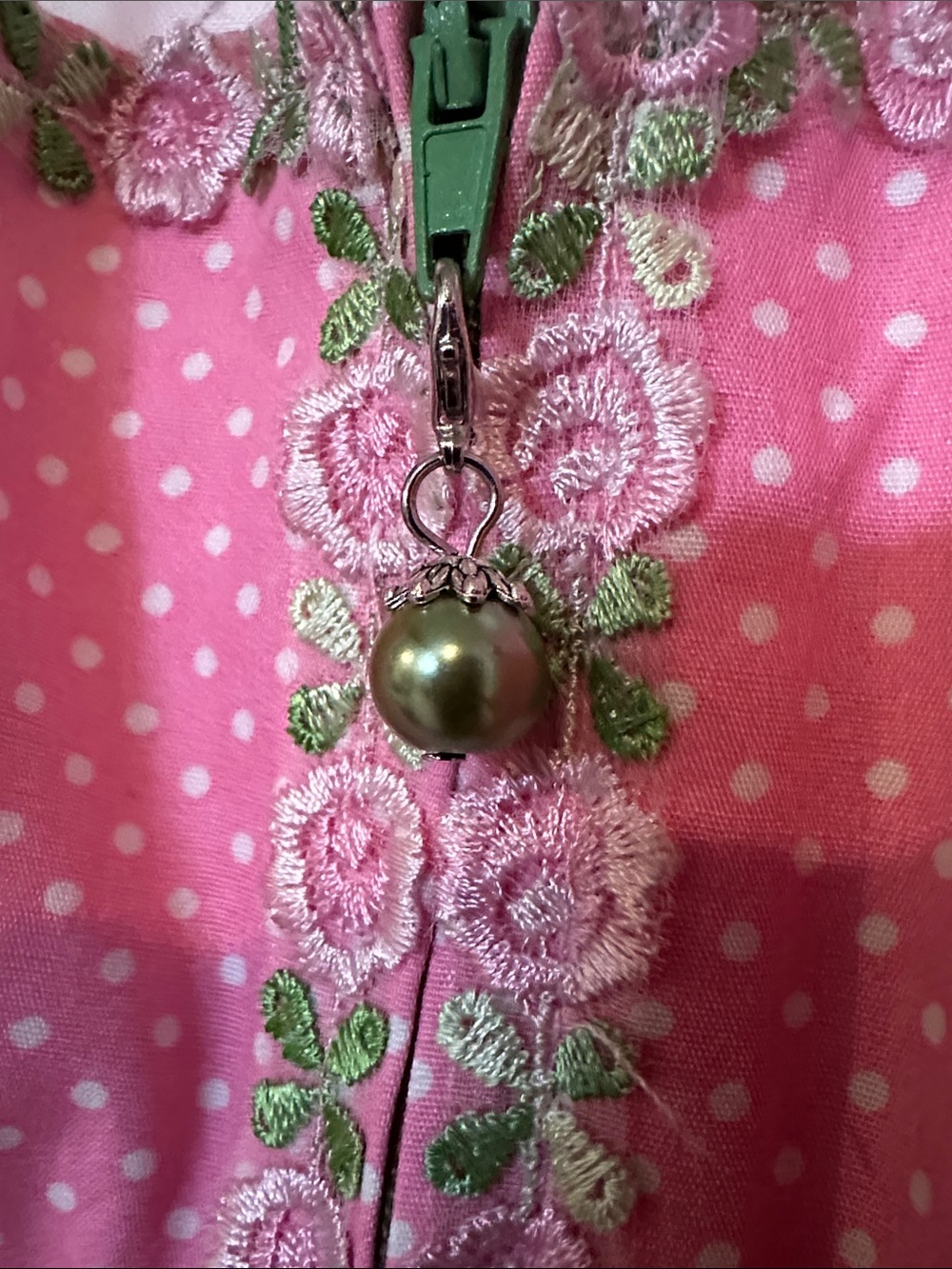 NWT pink polka dot midi dirndl with embroidered green taffeta apron. - Picture 10 of 10